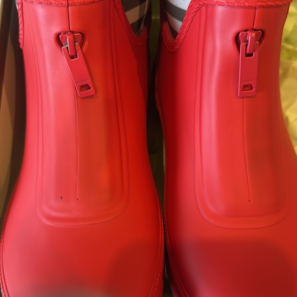Brand new Burberry Kids rain boots unisex - Picture 6 of 6
